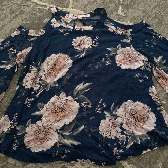 Chicsoul.com Tops - Picture 4 of 6